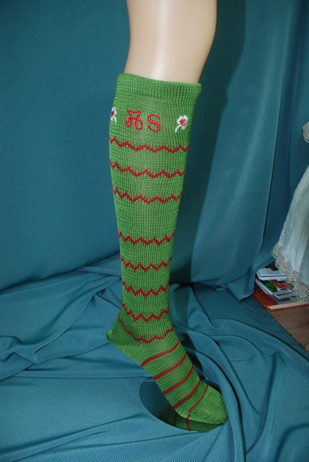 Montlleo con dos Letras · calcetines artesanales · vista 1