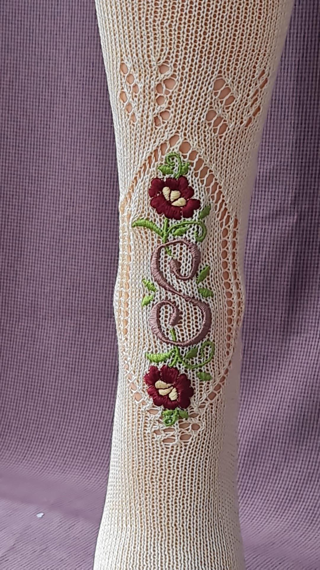 Lletra En Flors · calcetines artesanales · vista 1